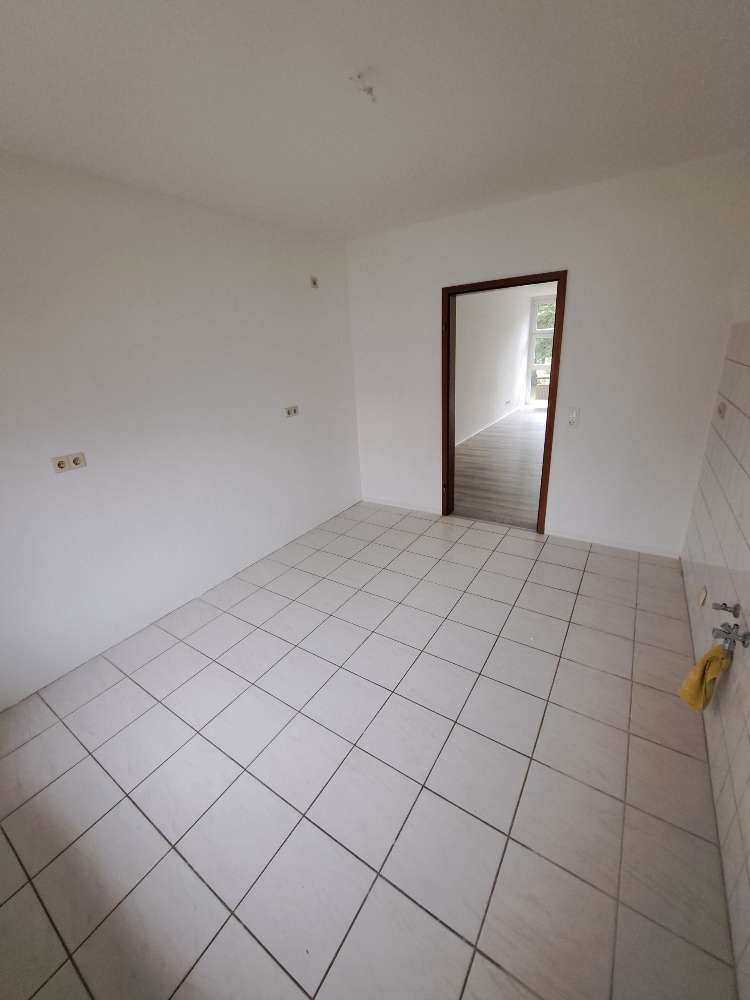 Schnell zugreifen* schöne 3 RaumWE mit Badewanne, Gäste-WC & Balkon