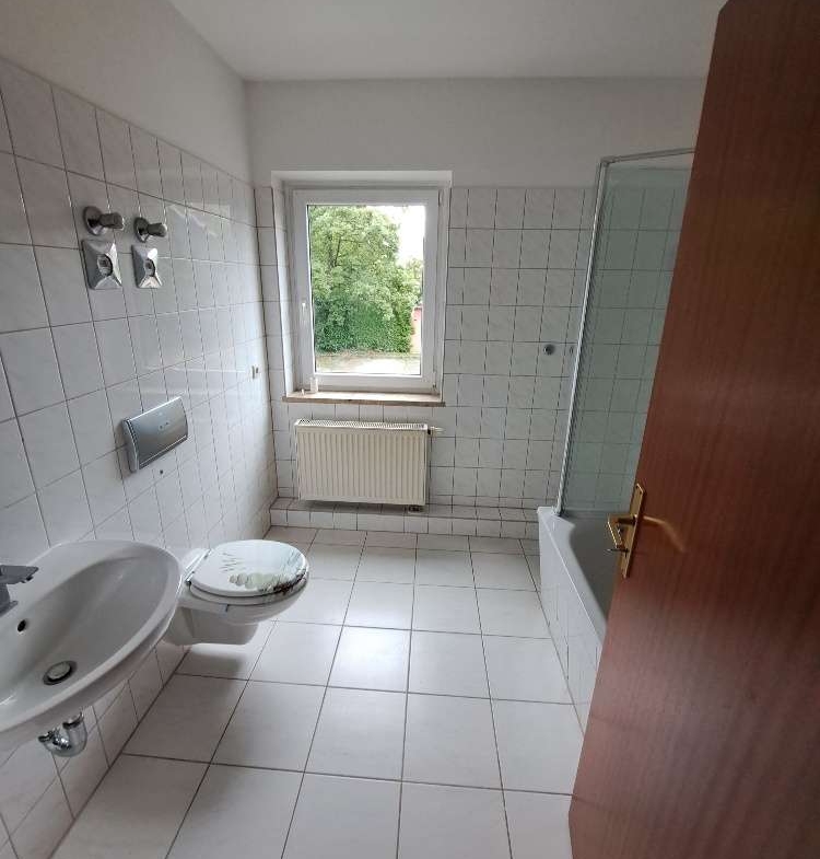 Schnell zugreifen* schöne 3 RaumWE mit Badewanne, Gäste-WC & Balkon