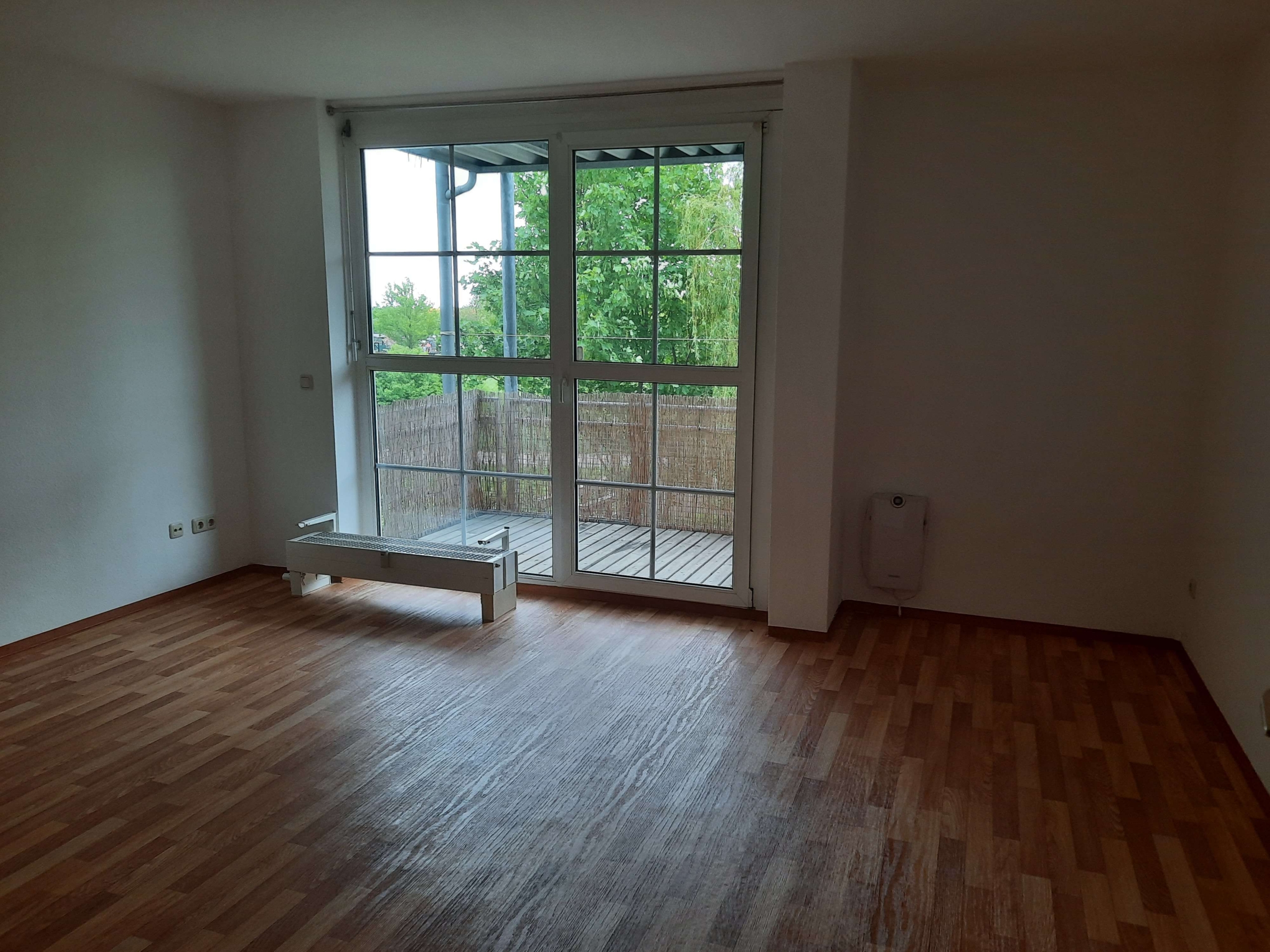 Einziehen und Wohlfühlen! Kleine 1-Raum-Wohnung hell und freundlich, mit Aufzug