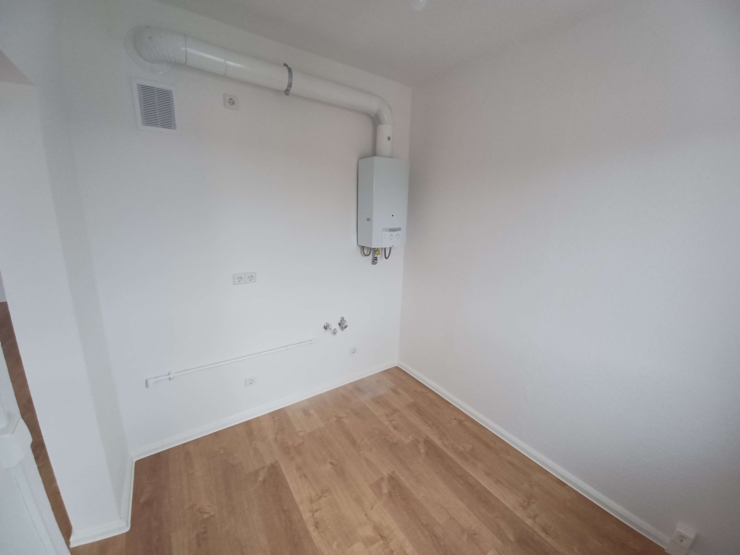Frisch sanierte 4-Raum-Wohnung mit XXL-Balkon und TOP-Aussicht! in Klingenthal
