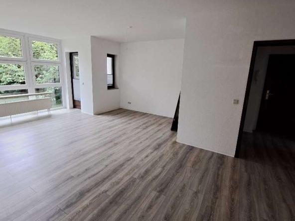 Schnell zugreifen* schöne 3 RaumWE mit Badewanne, Gäste-WC & Balkon