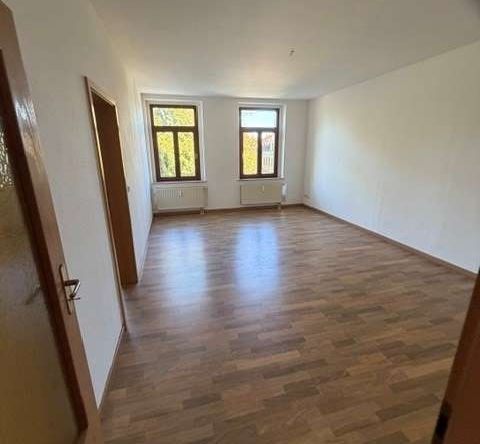 Schnell zugreifen* Schöne helle 2 RaumWE sucht Sie! in Meerane