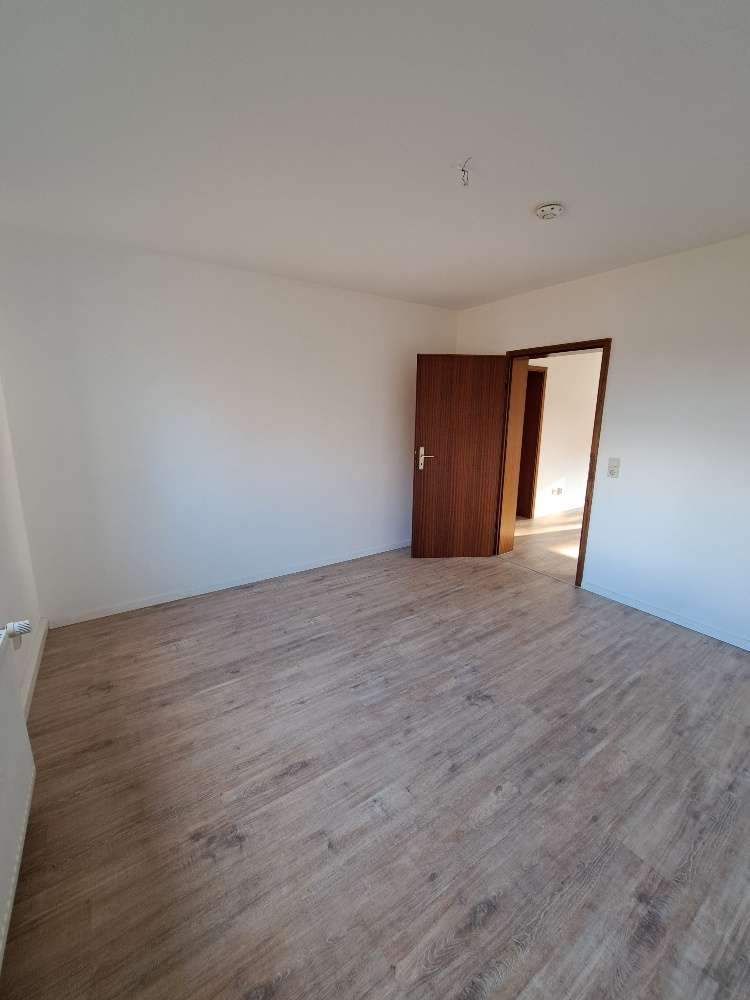 Schöne helle 2 RaumWE sucht Sie! in Hartmannsdorf